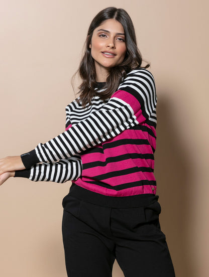 BLUSA URBANITY LISTRADA COM GOLA REDONDA E MANGAS DE CAVA RAGLÃ 10908